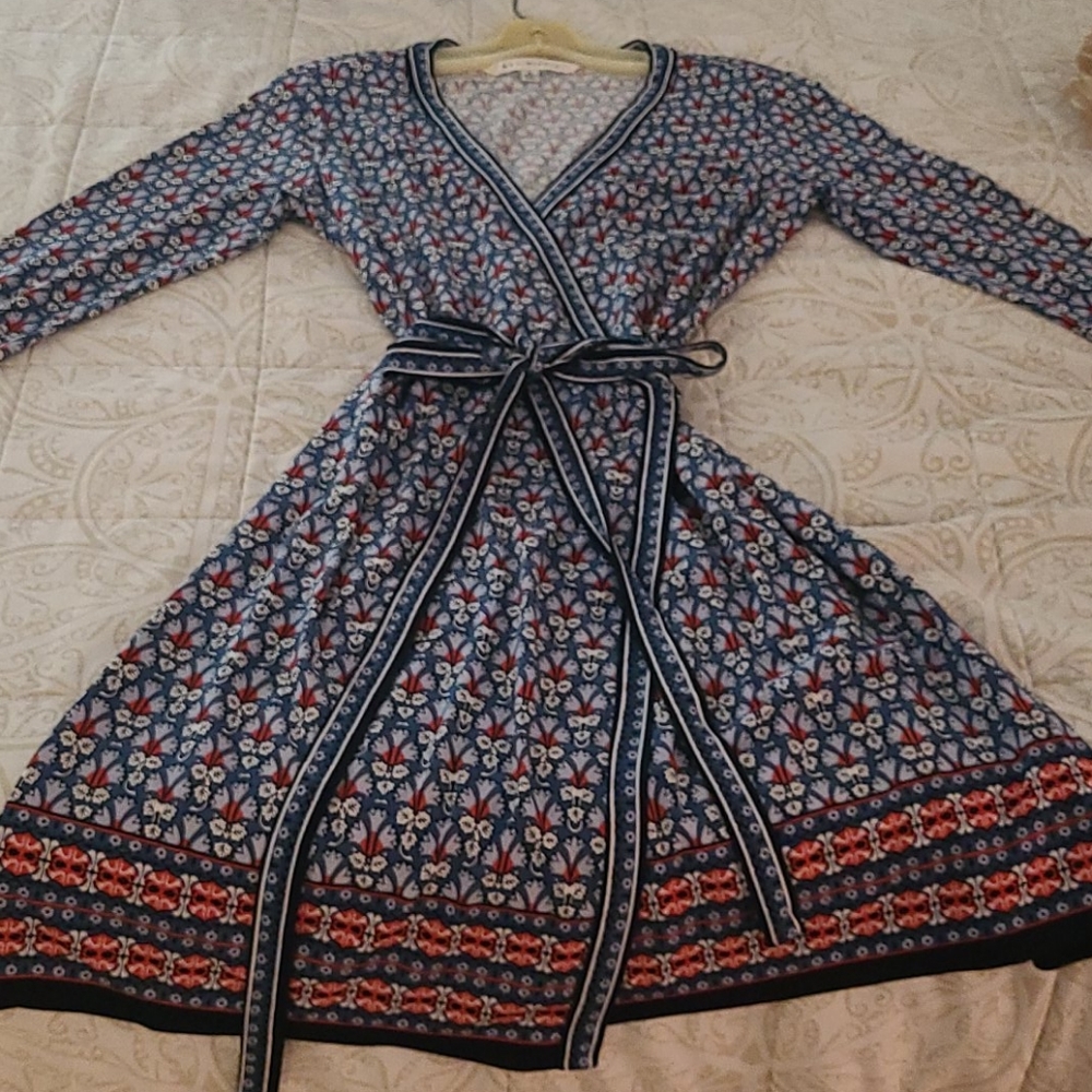 Wrap around dress above the knee